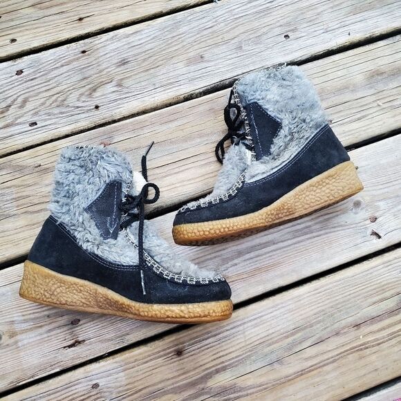 Vintage 70s Hippie Gray Faux Fur Black Sherpa Lined Lace-up Boho Ankle Boots 6 - Picture 2 of 9